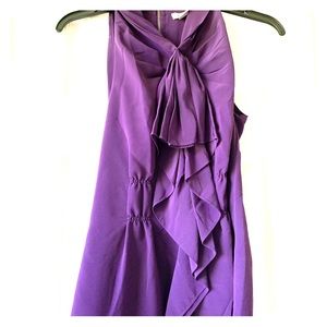 🌸Gorgeous ruffle neckline sleeveless blouse